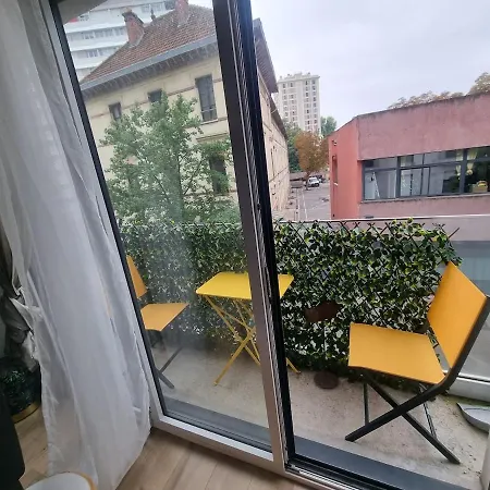 شقة Apparently In 10' Paris بونتا